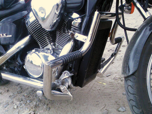 Захисні дуги з підставками для ніг на мотоцикл Honda Steed 400 VSE