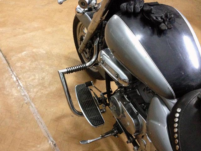 Захисні дуги з підставками для ніг на мотоцикл Hyosung Aquila gv250